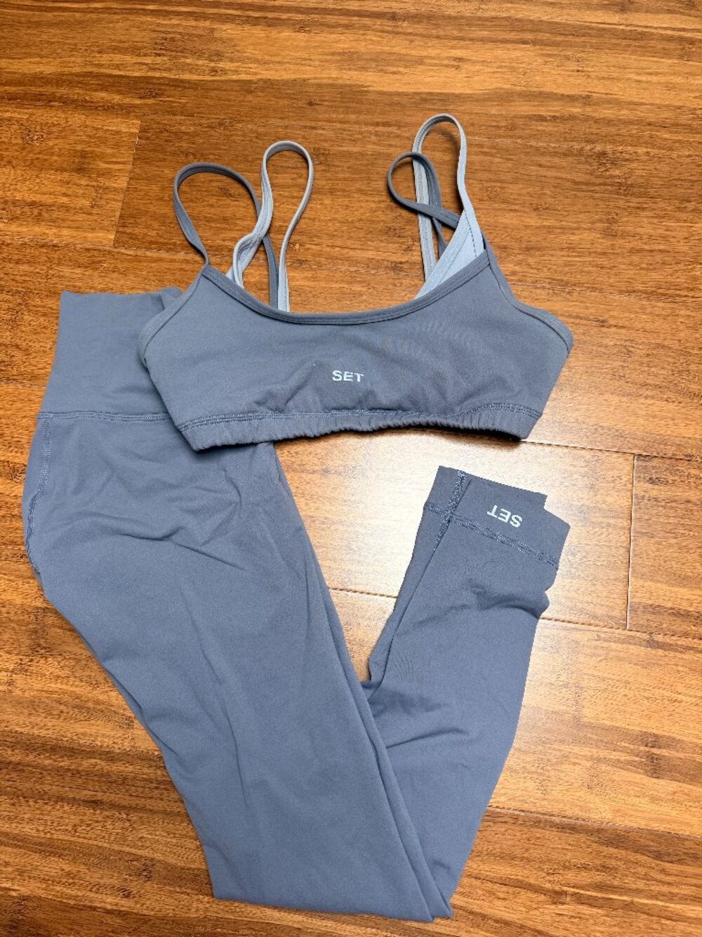 SET Active Airluxe breathe Layered move bra and high rise leggings